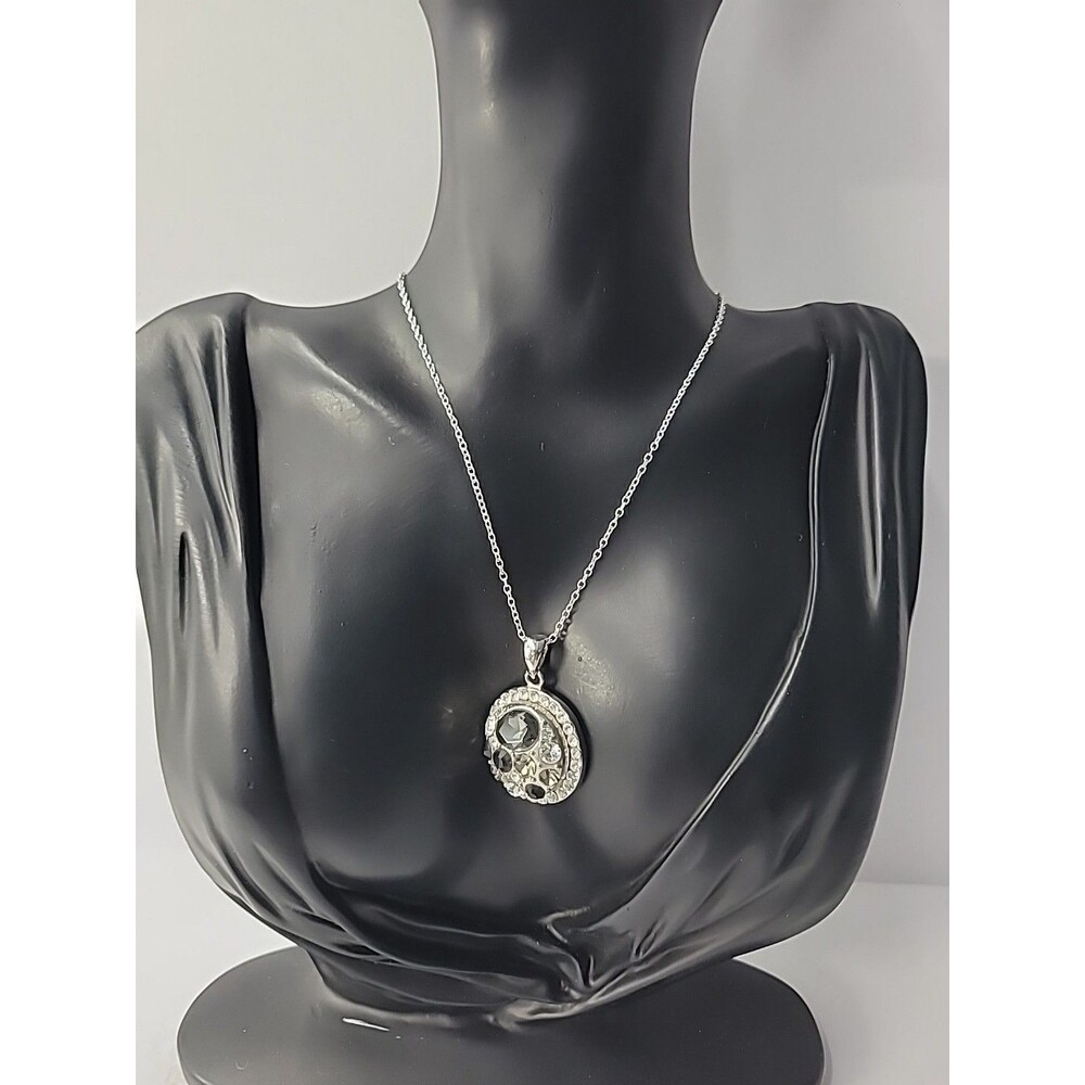 Vintage Silver Tone Black Clear Crystal Circular Pendant Chain Necklace 18 In - Picture 3 of 11